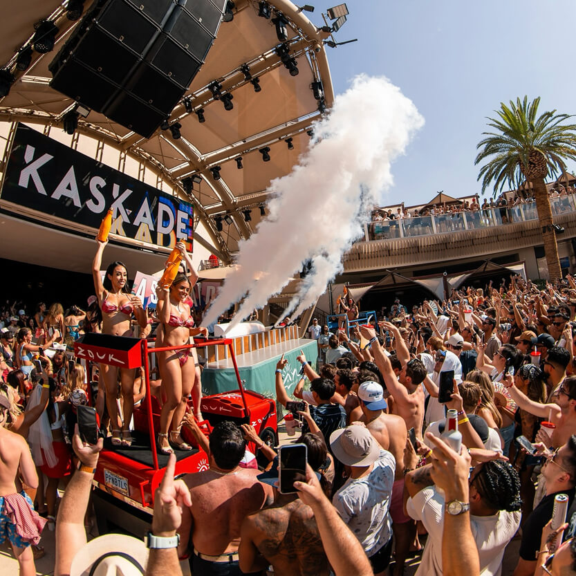 Ayu Dayclub Pool Party